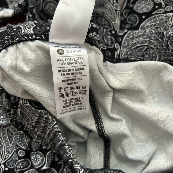 RARE Renegade ONE SIZE Sweetlegs Leggings - Picture 2 of 3